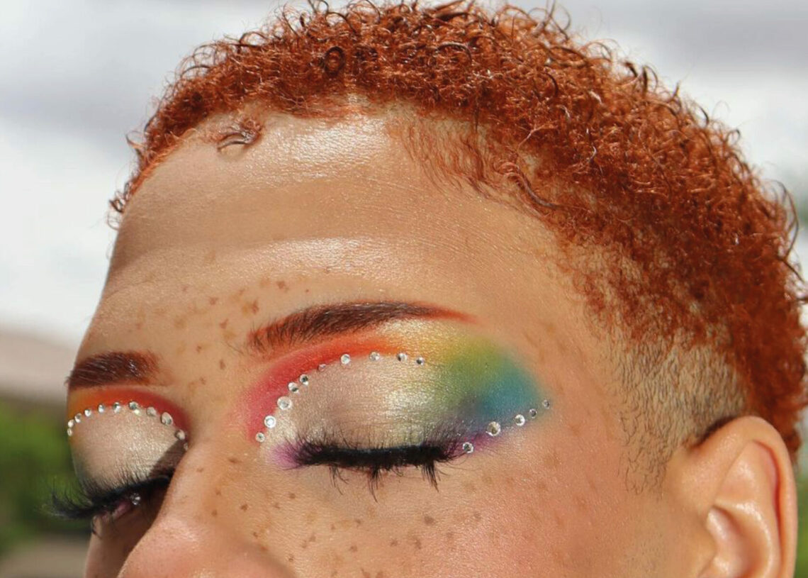 Idée de make up rainbow pour la pride