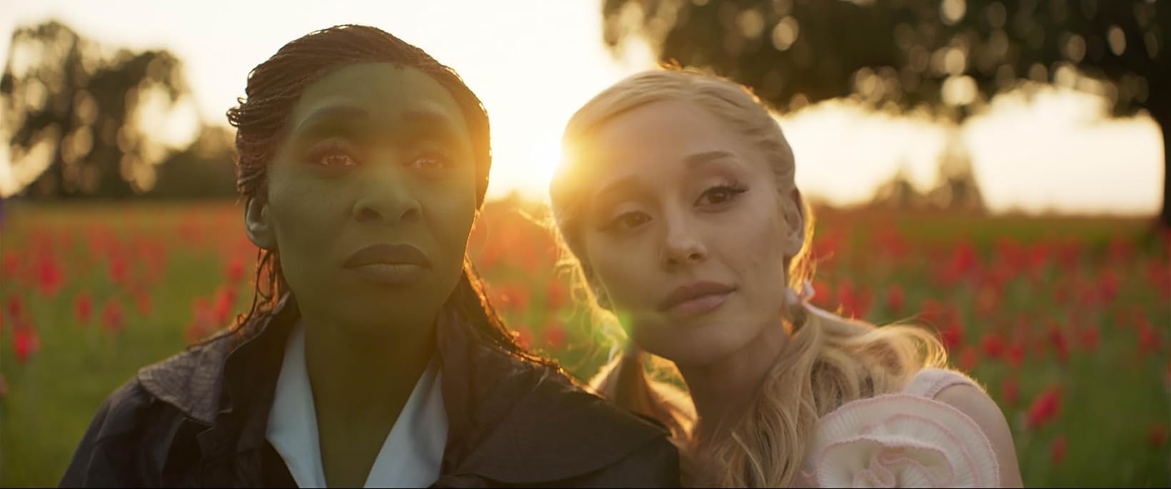 6 bonnes raisons woke d'aller voir Wicked : Cynthia Erivo et Ariana Grande dans Wicked.