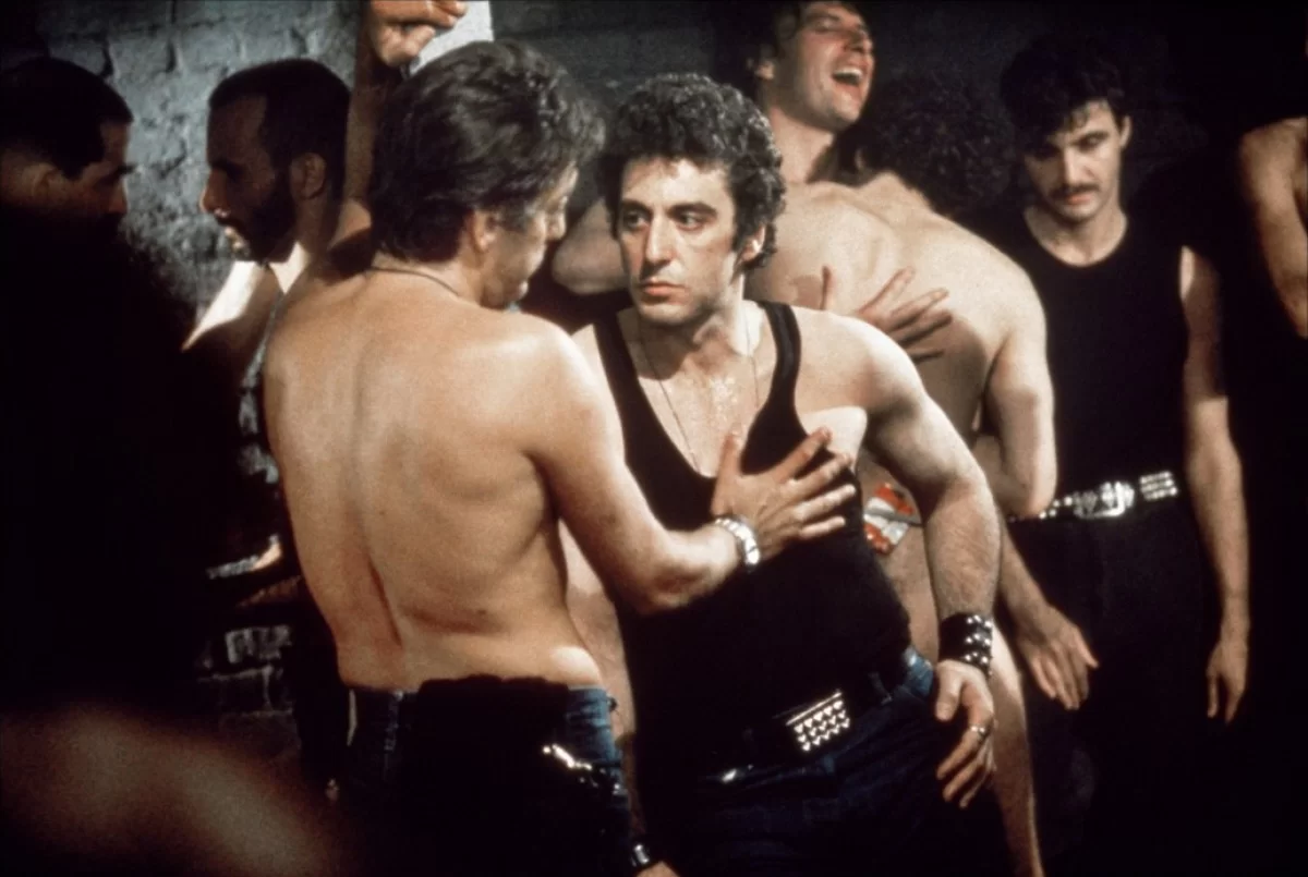 Le film Cruising, de William Friedkin (1980) a été victime de la censure du cinéma queer. De nombreuses scènes ont été coupées car jugées trop explicites