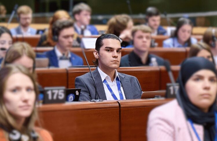 Enes Hocaoğulları, un jeune militant LGBT+ du Conseil de l'Europe arrêté en Turquie